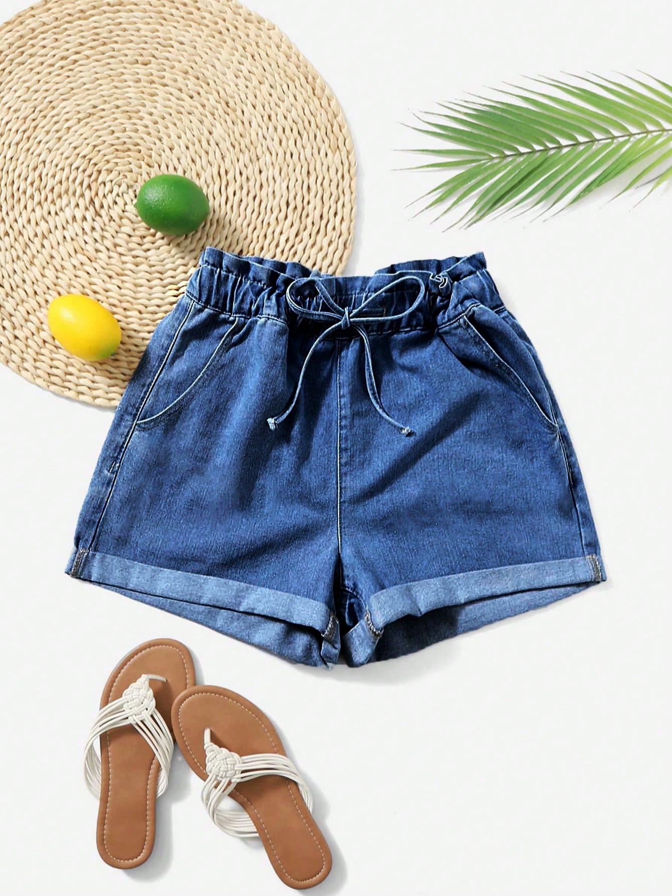 Shorts en mezclilla de cintura con volante bajo de doblez