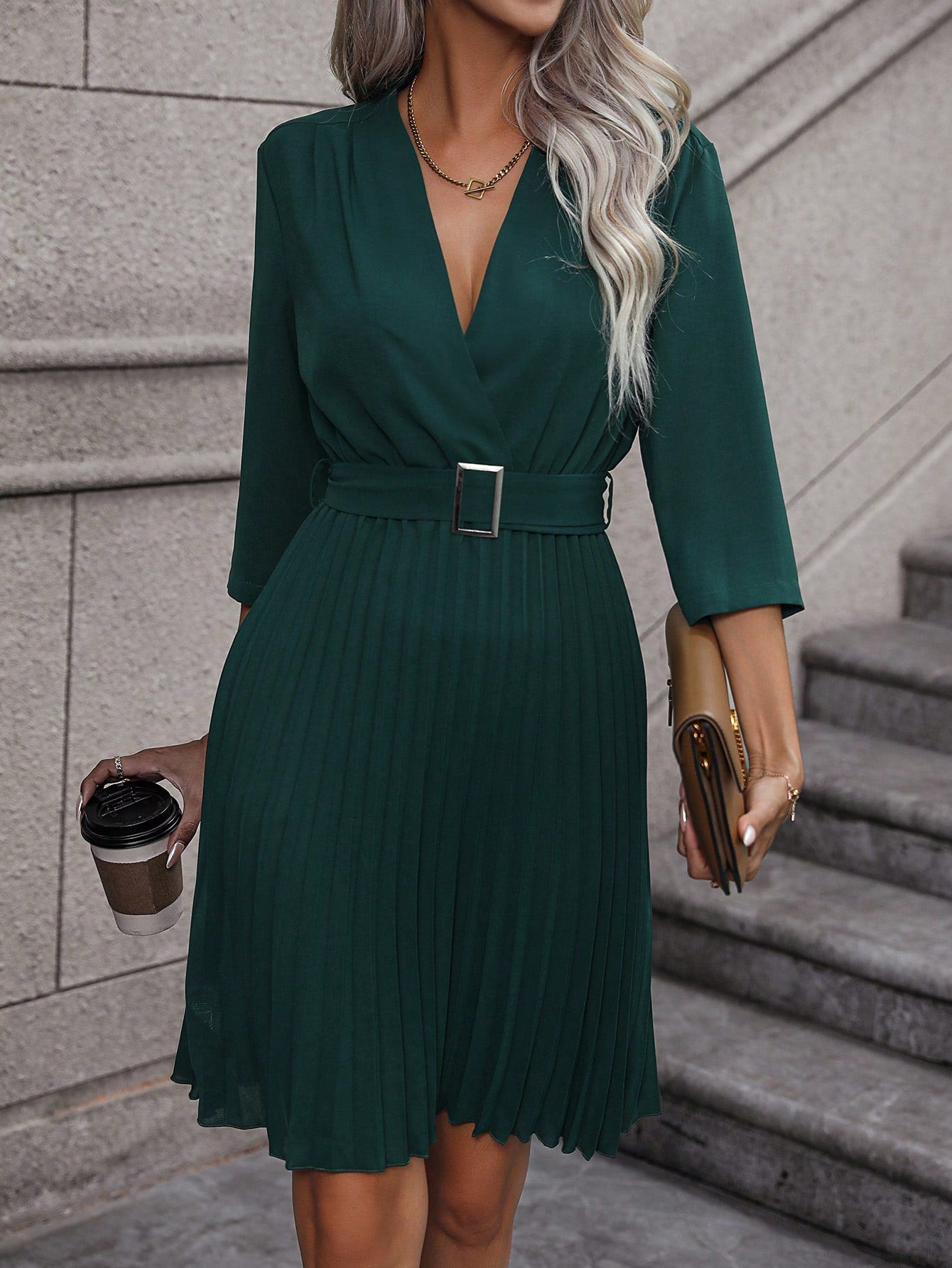 SHEIN Frenchy Vestido con cinturón de cuello cruzado bajo fruncido