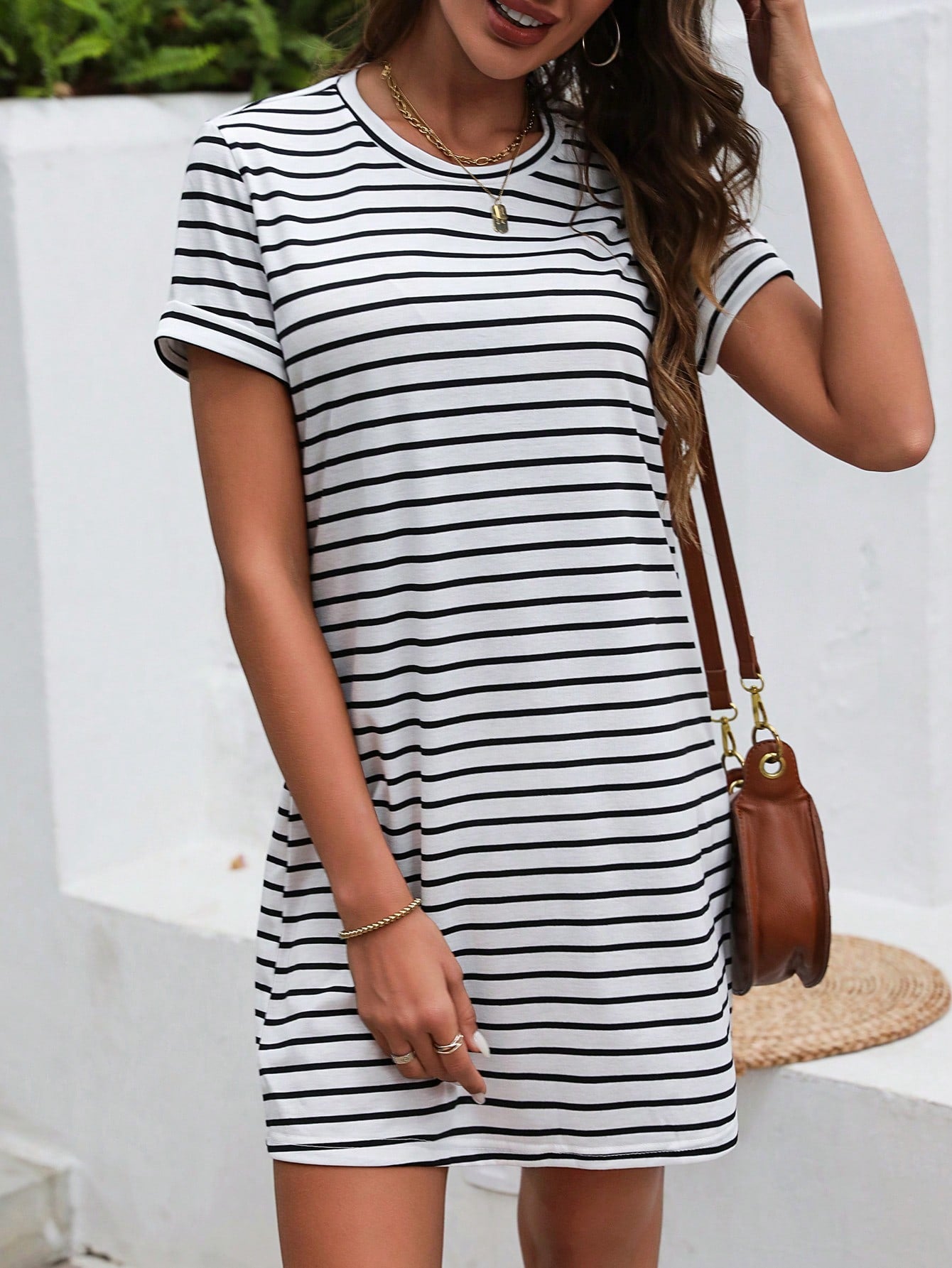 SHEIN Essnce Vestido De Manga Corta Y Cuello Redondo A Rayas Para Mujer