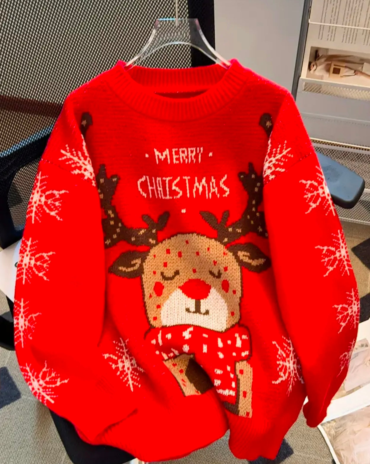Suéter Elegante de Cuello Redondo con Reno Navideño - Jersey de Punto Acogedor para Mujer, Perfecto para Otoño e Invierno