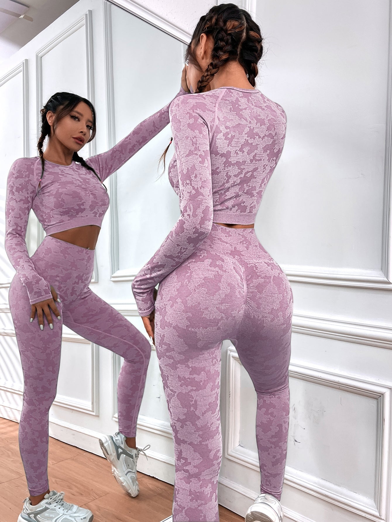 Conjunto deportivo absorbe el sudor agujeros de pulgar sin costuras con estampado de manga raglán