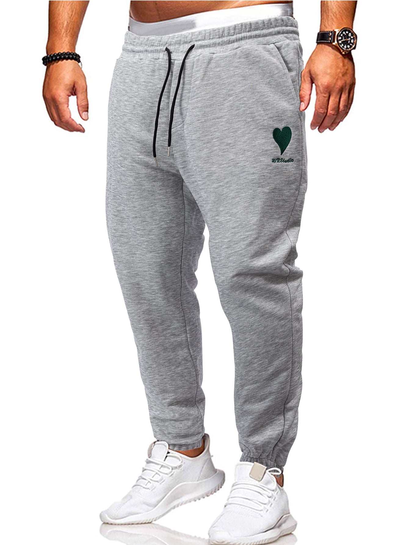 ROMWE Hombres Pantalones deportivos con estampado de corazón y letra de cintura con cordón