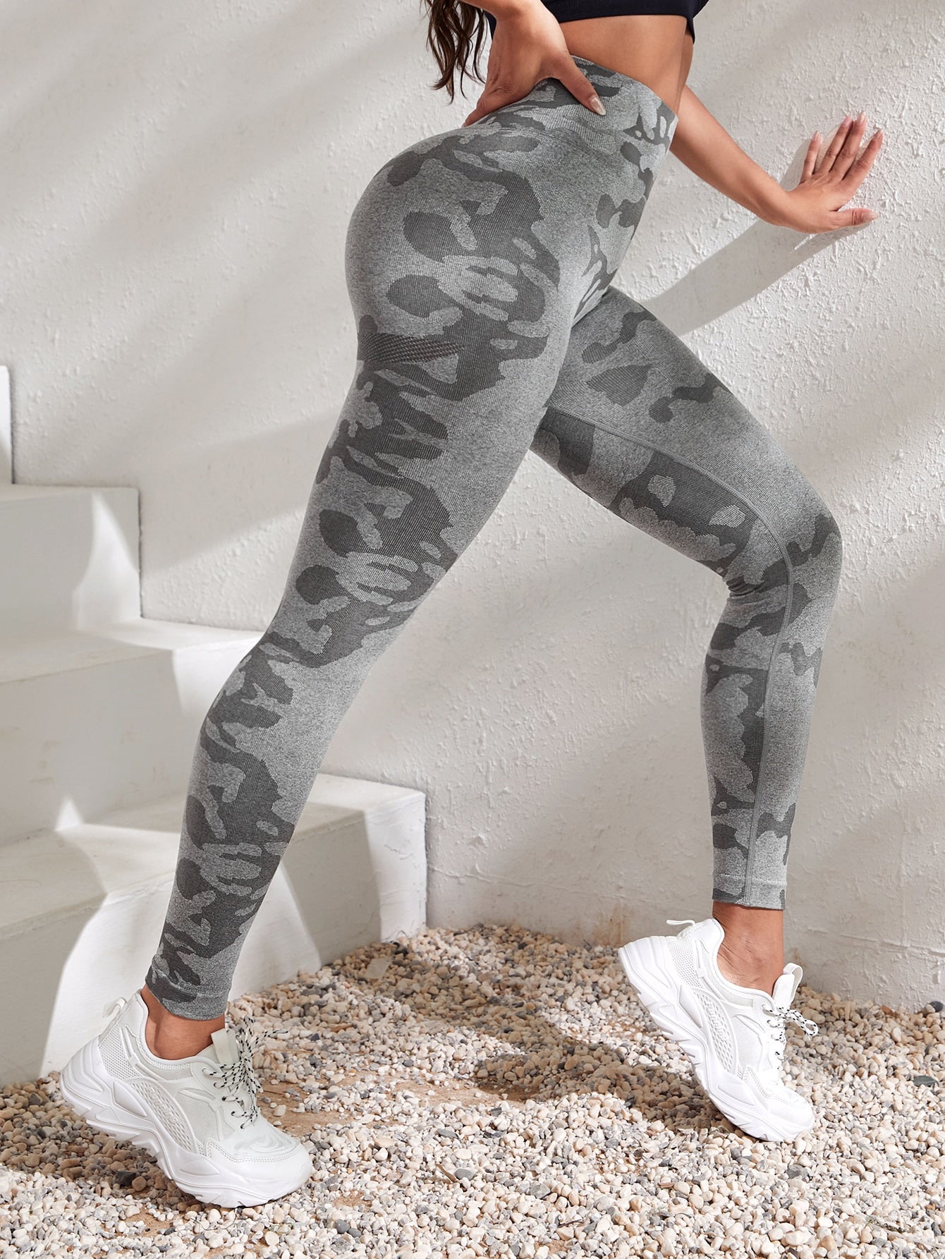 Leggings deportivos con estampado de camuflaje de cintura ancha