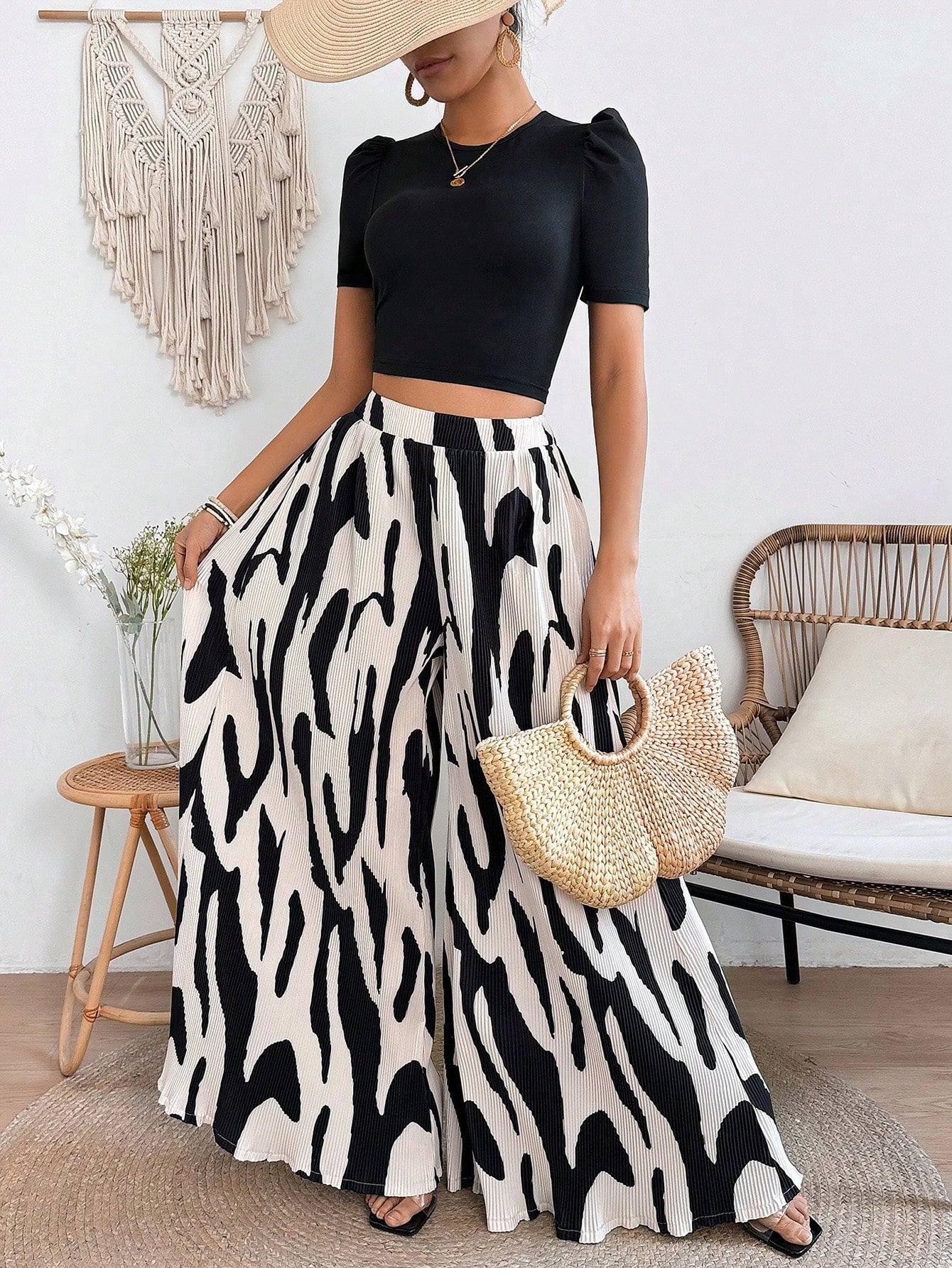 SHEIN LUNE Conjunto De Top Corto De Manga Abullonada Corta Y Falda Estampada Completa Para Mujer