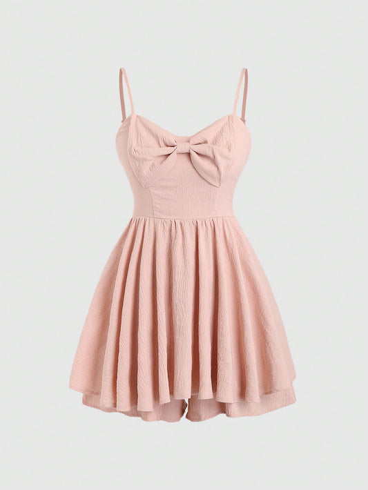 SHEIN MOD Mono Casual de verano con detalles de textura, gran lazo y dobladillo de doble capa en color rosa
