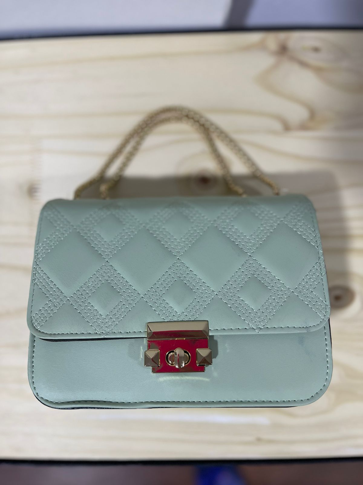 Bolso Acolchado Elegancia Menta