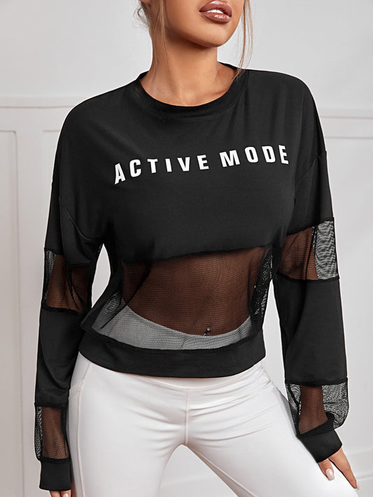 Camiseta deportiva con estampado de letra de malla