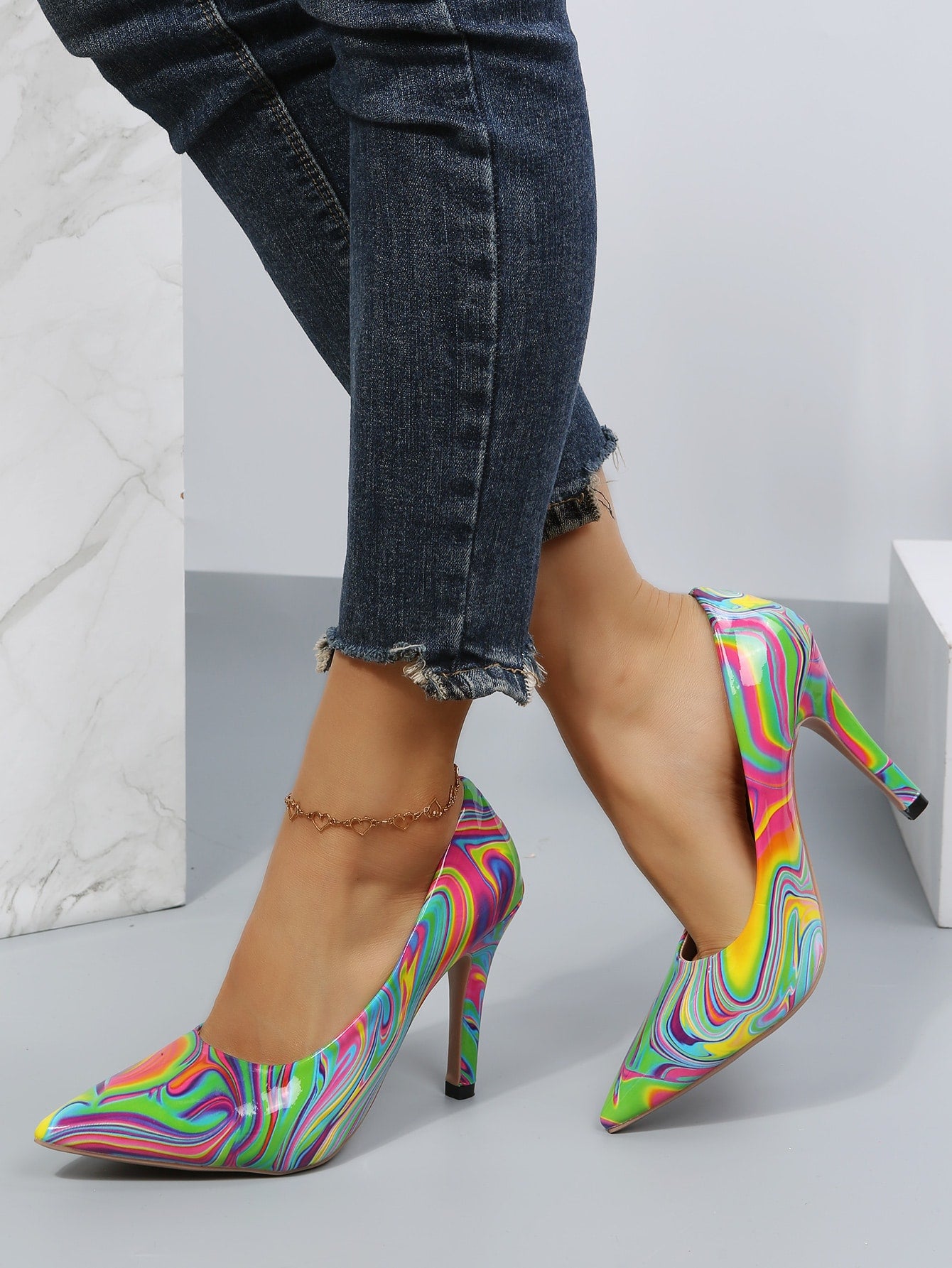 Mujer Zapatos de tacón de color combinado de punta con tacón delgado miedoso