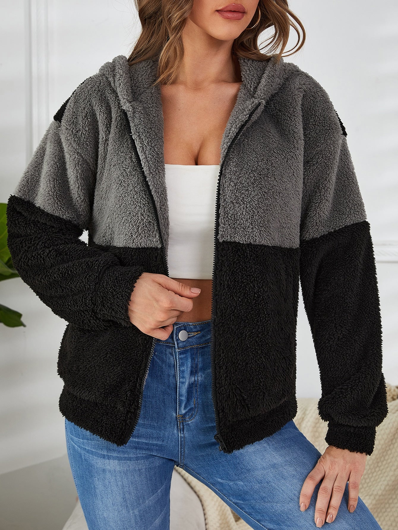 SHEIN EZwear Cazadora teddy de dos tonos de hombros caídos con capucha